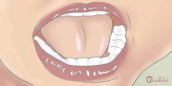 چگونه هنگام مسواک زدن زبان از حالت تهوع جلوگری کنیم